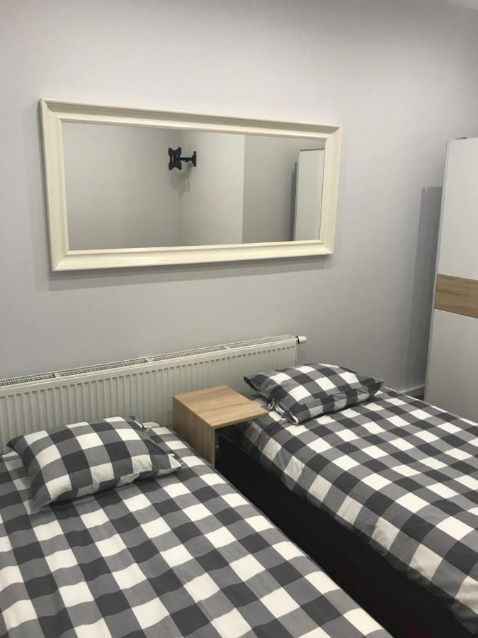 Hostel Piwnica Miechów Exteriér fotografie